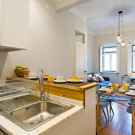 Cozy 3Bdr Apartment In Estrela By Lovelystay