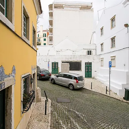 Apartment Cozy 3Bdr Apartment In Estrela By Lovelystay