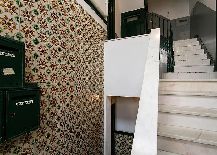 Lovelystay - Cozy 3bdr In Estrela Apartamento *