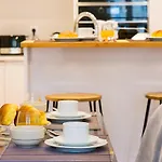 Lovelystay - Cozy 3bdr In Estrela شقة Lisboa
