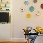 Lovelystay - Cozy 3bdr In Estrela شقة Lisboa