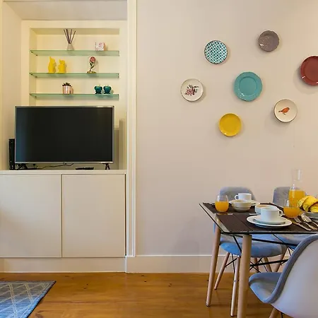 Lovelystay - Cozy 3bdr In Estrela Apartment *