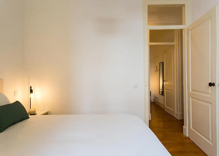 Lovelystay - Cozy 3bdr In Estrela *