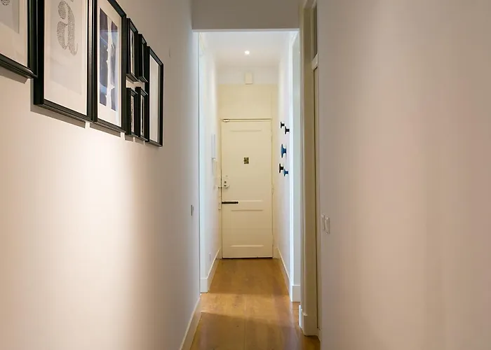 Lovelystay - Cozy 3bdr In Estrela Lisboa