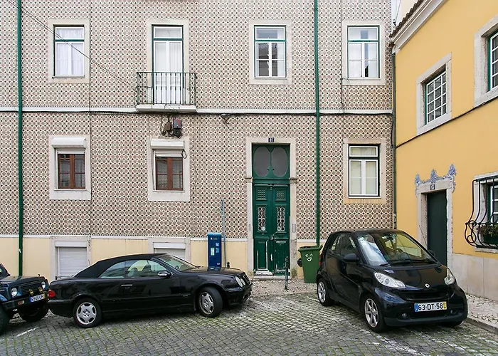Lovelystay - Cozy 3bdr In Estrela